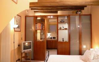 In And Out Piazza Navona Hotel 2*