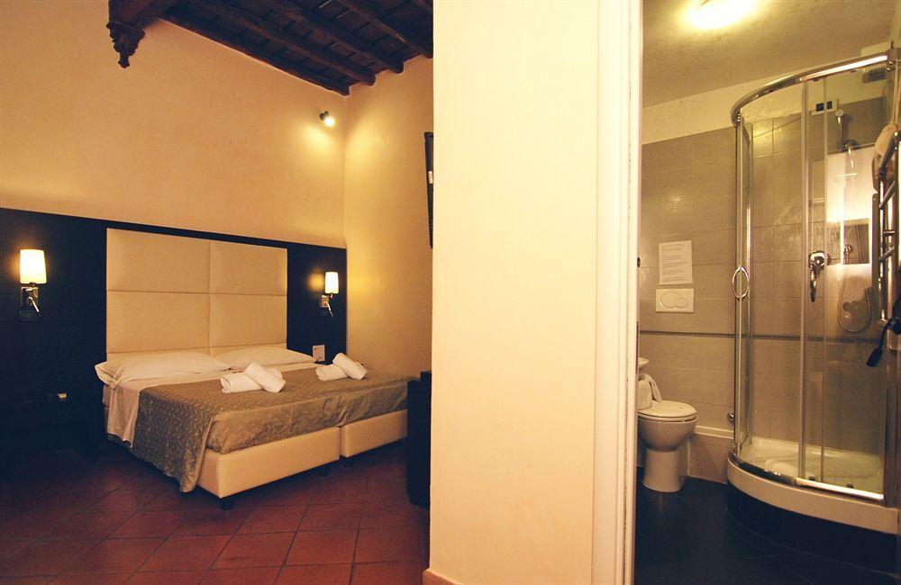 Hotel In And Out Piazza Navona Roma