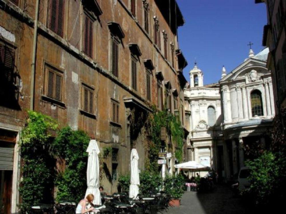 Hotel In And Out Piazza Navona 2*