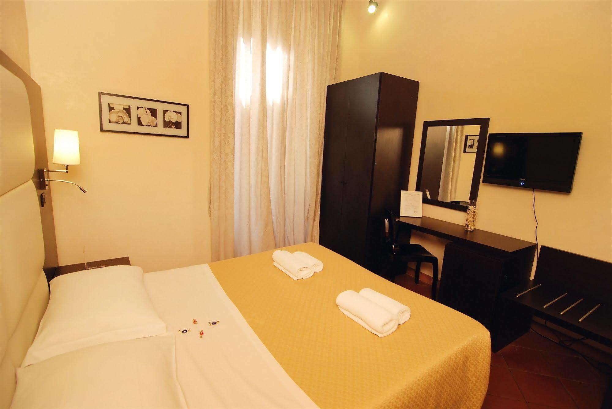 Hotel In And Out Piazza Navona 2*
